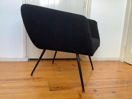 Leolux Mundo Armchair