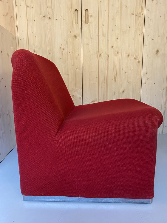 Image 1 of Chaise vintage Artifort Alky