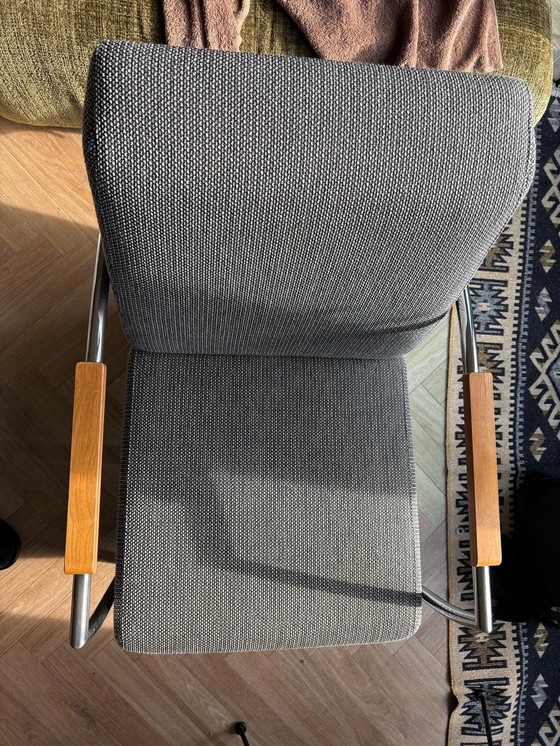 Image 1 of Montel stoel