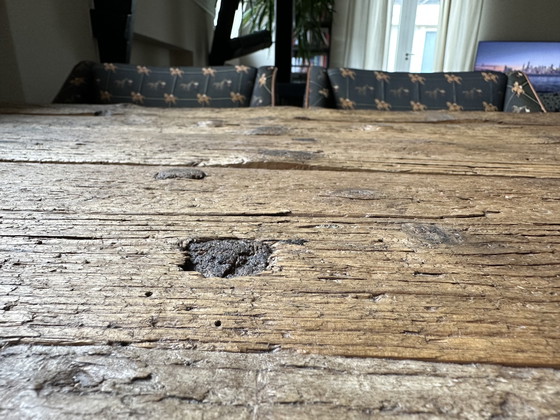 Image 1 of Robuster Esstisch aus Holz mit Stahlfüßen – Maßanfertigung