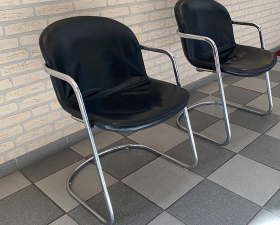 Image 1 of Chaises design vintage en cuir noir / Fabriquées en Italie, état neuf