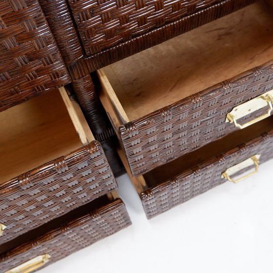 Image 1 of Commode vintage en rotin tressé, style côtier