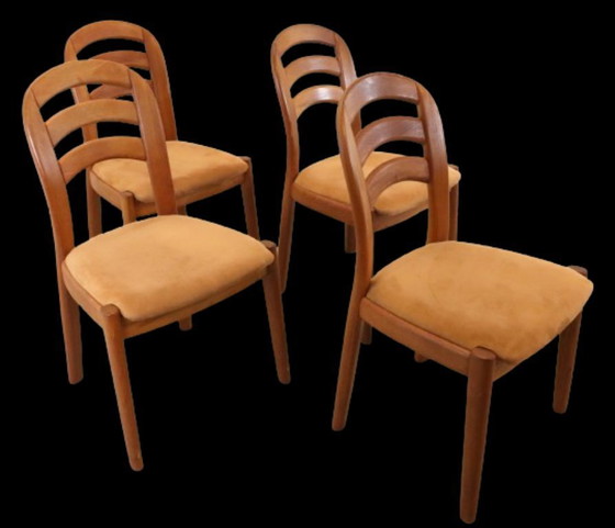 Image 1 of Set 4 Glostrup eetkamerstoelen stoelen massief teak Deens vintage