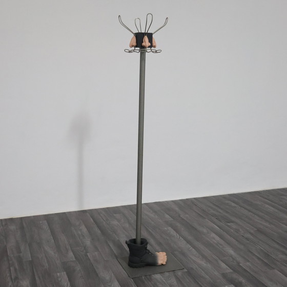 Image 1 of APPENDIABITI SCULTOREO ANTARTIDEE ANNI 80 RENÈ MAGRITTE PEZZO UNICO