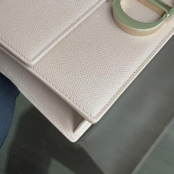 Image 1 of DIOR 30 MONTAIGNE KETTENTASCHE - CAVIAR-GENARBIGES KALBSLEDER, NUDE-ROSA, GOLDENE BESCHLÄGE