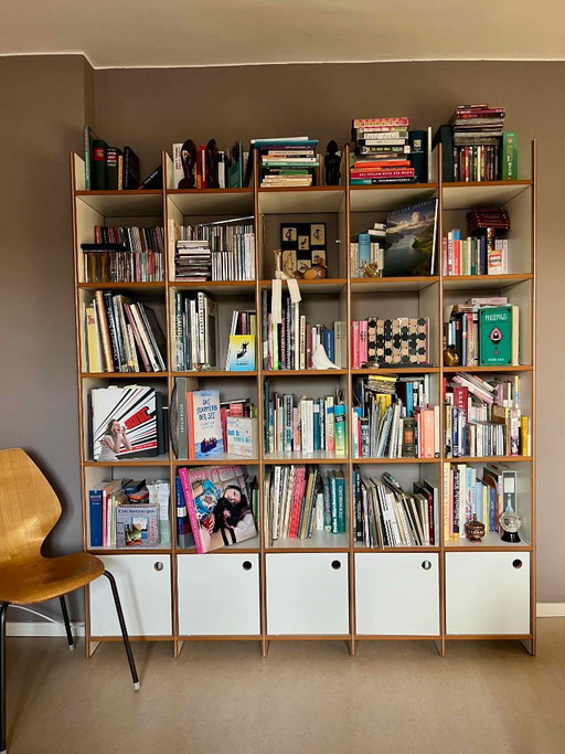 Estantería fija Purista: planificación flexible, como nueva y ampliable. – boekenkasten, Mdf