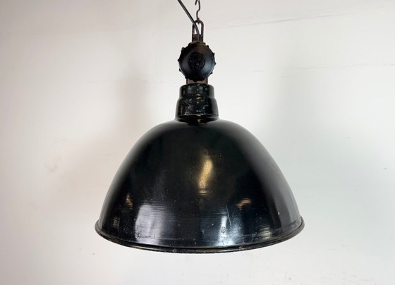 Image 1 of Ostdeutsche Fabriklampe aus schwarzer Emaille von LBD Veb Leuchtenbau Dresden, 1950er