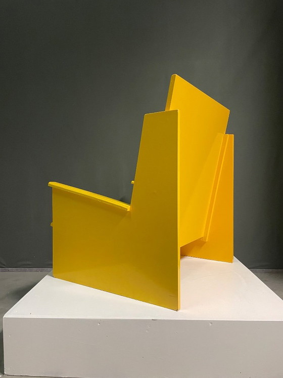 Fauteuil géométrique, jaune, Bois, Modern (photo 2 sur 5)