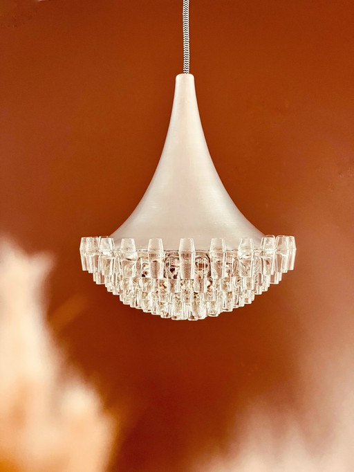Lampe suspendue en perle blanche