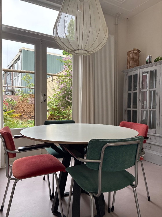 Image 1 of Runder Esstisch von ARP Design