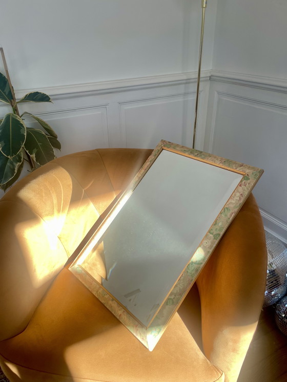 Image 1 of Espejo floral rosa