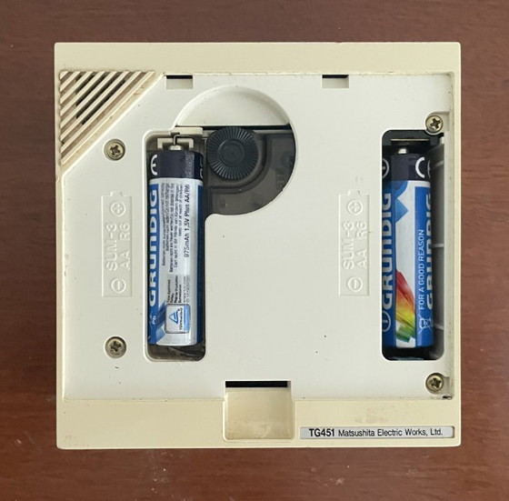 Image 1 of Réveil vintage Panasonic TG451 de 1986