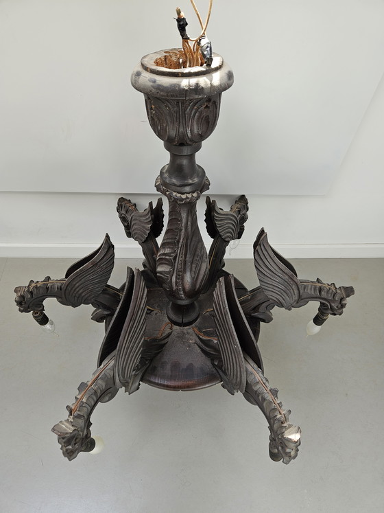 Image 1 of Lampadario gotico antico in rovere a 6 bracci