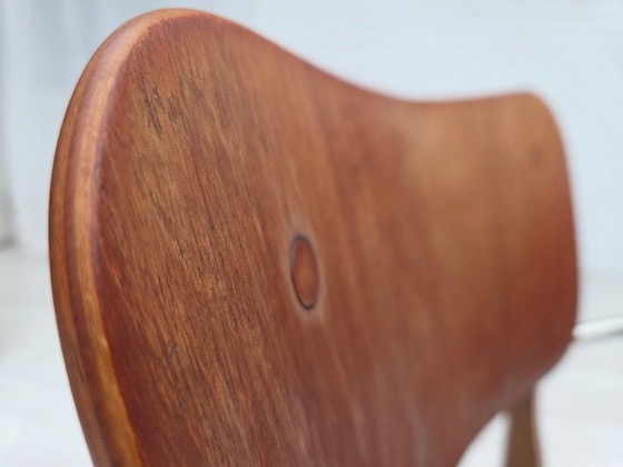 Image 1 of Poltrona danese, anni '60, rivestimento in velluto, braccioli in legno di teak, acciaio cromato.