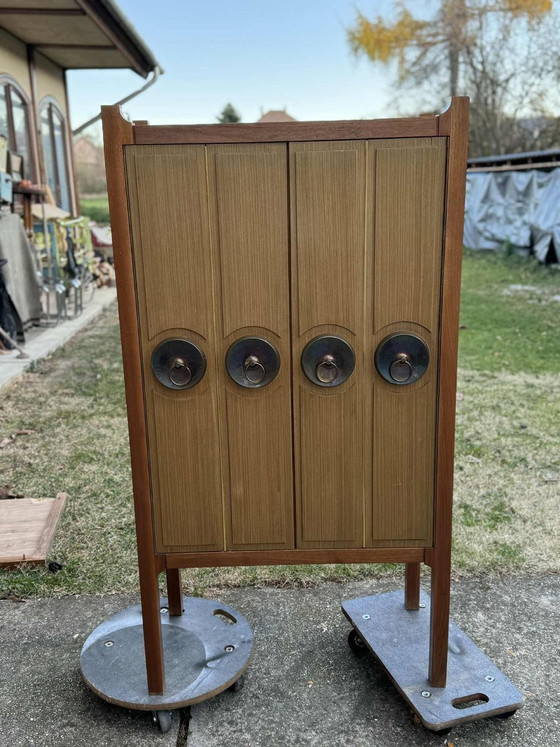 Mid-Century Modern Bar Cabinet by Sandor Bedecs, 1975 – Liquor cabinets, Mid Century Modern (photo 6 of 9)