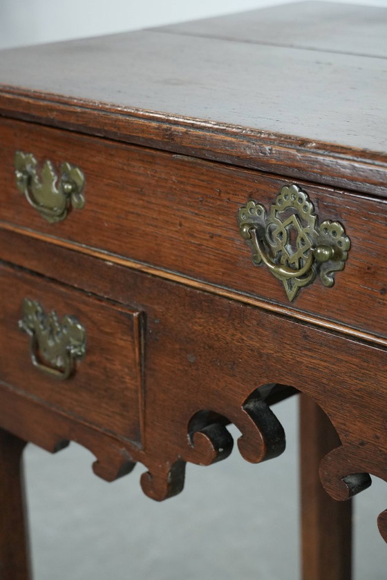 Image 1 of English antique oak lowboy/side table from the 18th century