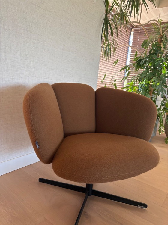 Fauteuil Artifort avec revêtement en tissu marron, Textile, Métal, Modern (photo 2 sur 5)