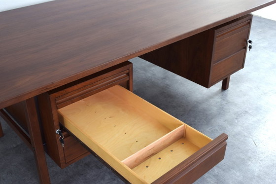 Mid-Century Large American Walnut Executive Desk – Wood (photo 13 of 18)