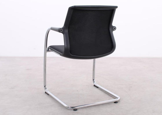 Image 1 of Silla Vitra Unix negra