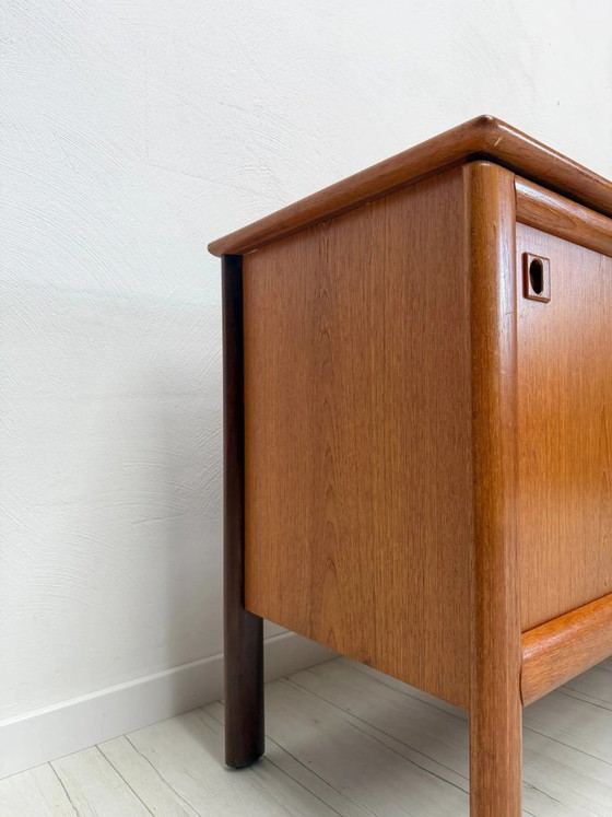 Credenza danese vintage in teak anni '60 attribuita a H.W. Klein per Bramin – Credenze, Legno (photo 11 of 14)