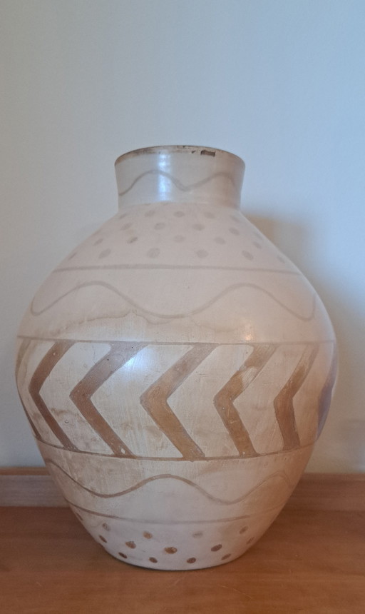 Chulucanas Pottery Vase - Signed by José Sosa (2001) - 28 cm - Peru - Beige & Brown - Collectible Art