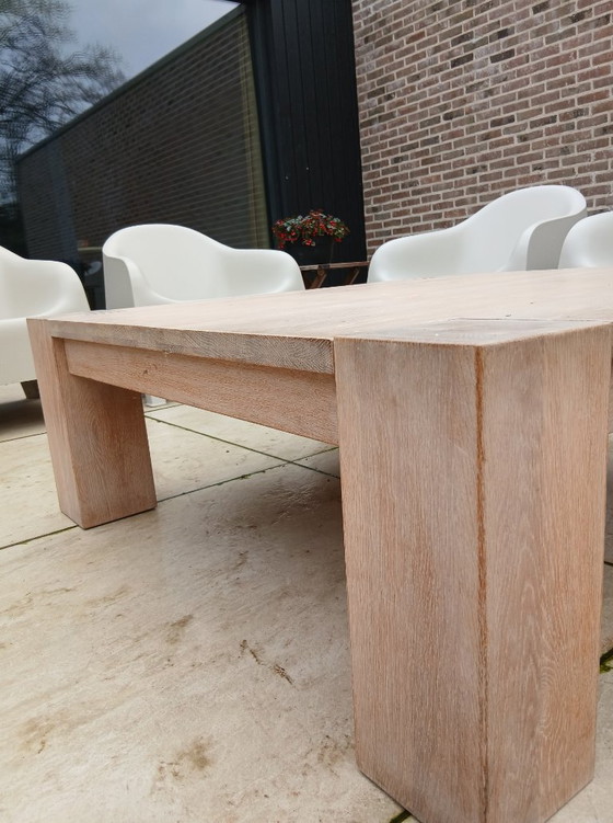 Image 1 of Table basse en chêne massif 110x110x40 cm