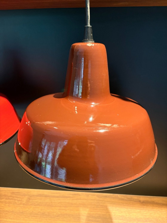 2x vintage enamel lamps orange/red & brown – Pendant lamps, Metal (photo 3 of 11)