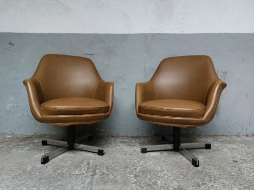 Mid-Century Swivel Chairs – draaistoelen, Plastic