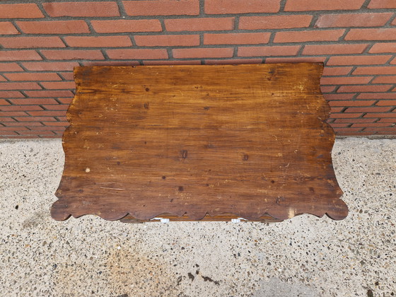 Image 1 of Vieille commode