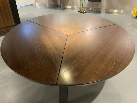 QLIV Side-to-Side round dining table, ⌀ 160 cm, in Coal Black finish. A design by the Dutch design brand QLIV (photo 4 of 7)