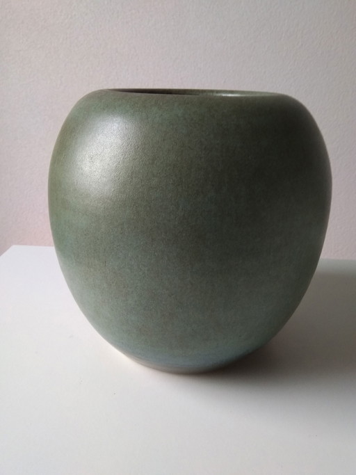 Gubbels Helden ceramic vase