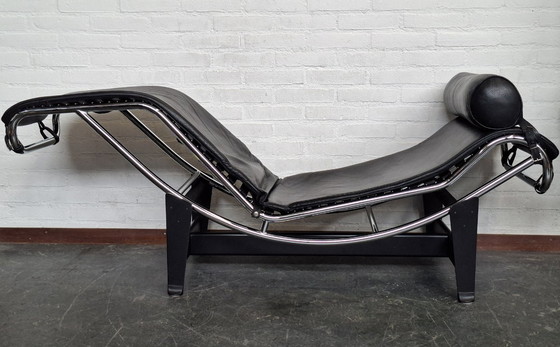Image 1 of Chaise longue replica LC4 di Le Corbusier