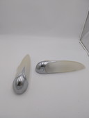 1 Set aus 2 Idearte Espagna Wandleuchten aus mattiertem Glas im Art-Deco-Stil mit Chromfassung, 1980er Jahre, 35 cm hoch, 8 cm b