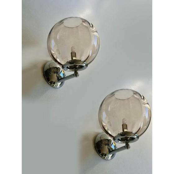 Image 1 of Italiaanse eigentijdse wandlampen in de vorm van bollen van gerookt Murano-glas — set van twee