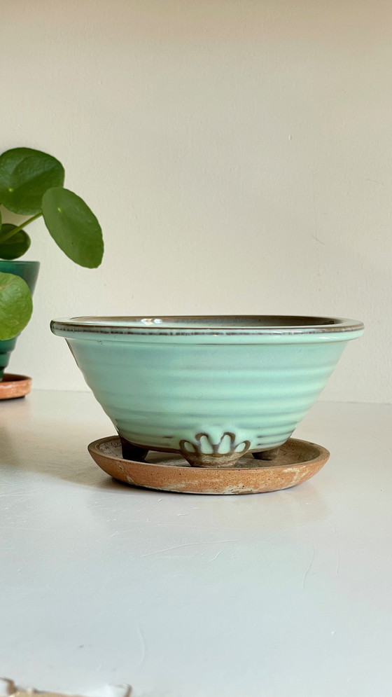 Image 1 of Vintage keramische driepoot pot en schotel