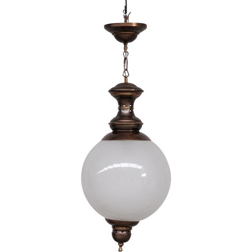Lampe suspendue boule vintage en laiton patiné et verre gravé, Italie 1960