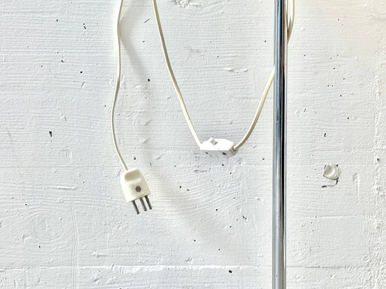 Image 1 of Lampadaire de style Space Age avec globe en verre opale et structure chromée, années 1970