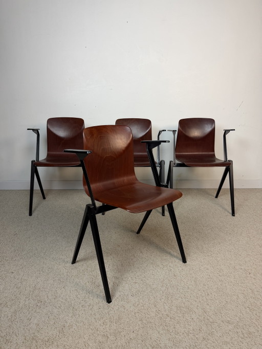 Set van 4 Pagholz® fauteuils van Cartel de Belleville