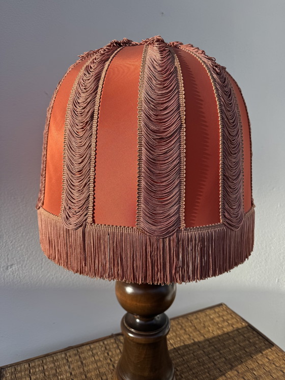 Image 1 of Gran lámpara de los años 60 en forma de campana con pantalla con flecos