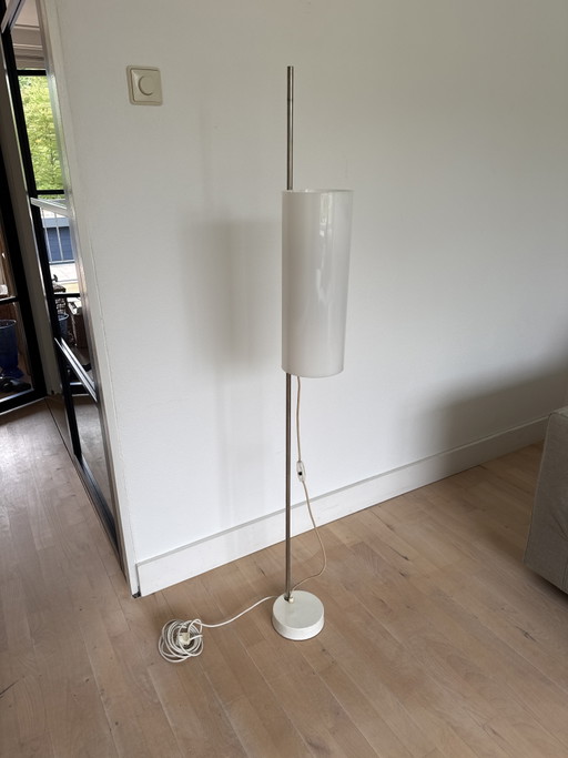 Glasstehlampe aus den 1950er Jahren, inspiriert von Louis Poulsen