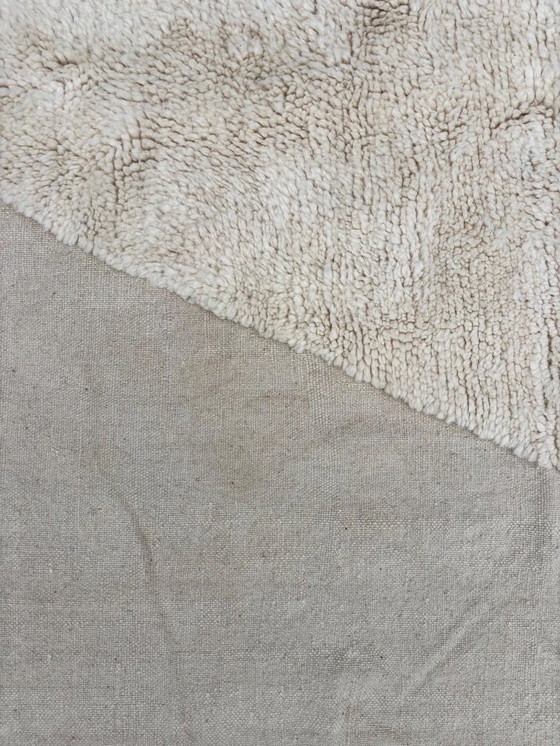 Image 1 of Modern Moroccan Beni Ouarain Wool Rug – 200x290 cm (6.5x9.5 ft) – Handmade Natural Cream Geometric Rug