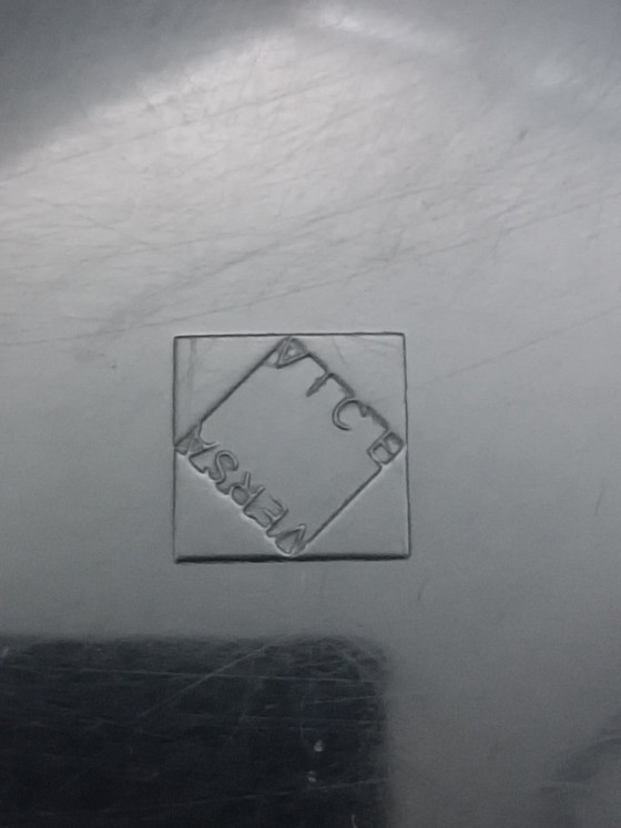 Image 1 of Messenhouder ontworpen door Raffaele Ianello voor Vice Versa 1991