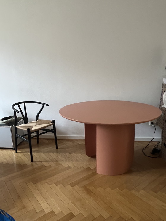 Image 1 of Mesa de comedor de meseta fija