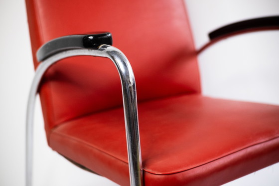 Image 1 of Chaise à patins vintage en cuir rouge