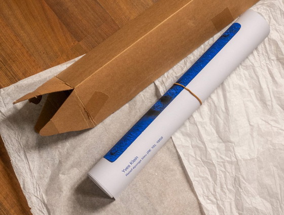 Image 1 of Yves Klein Relief éponge bleu RE 19 1958 - Poster 50×70 cm