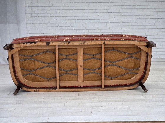 Image 1 of Sofá danés de 3 plazas, década de 1950, terciopelo rosa salmón, malla para muebles, madera de haya oscura.