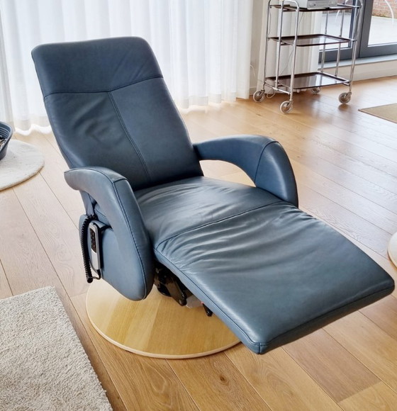 Image 1 of Set di due poltrone relax ergonomiche elettriche in pelle