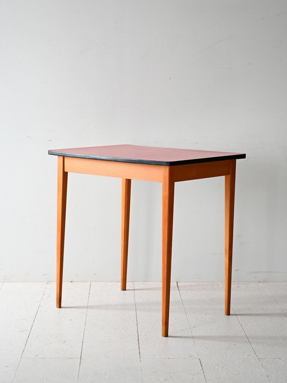 Image 1 of Table de salle à manger scandinave, années 1960, avec plateau en formica rouge