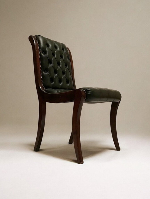 XXe - Suite de Quatre Chaises Chesterfield en Cuir Olive
