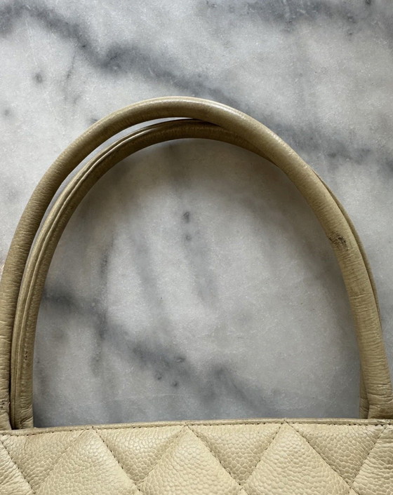Image 1 of Médaillon Chanel